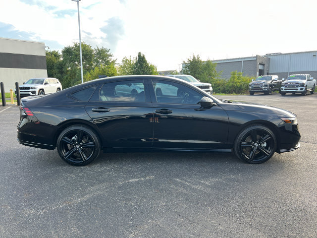 Used 2025 Honda Accord Sport image 9