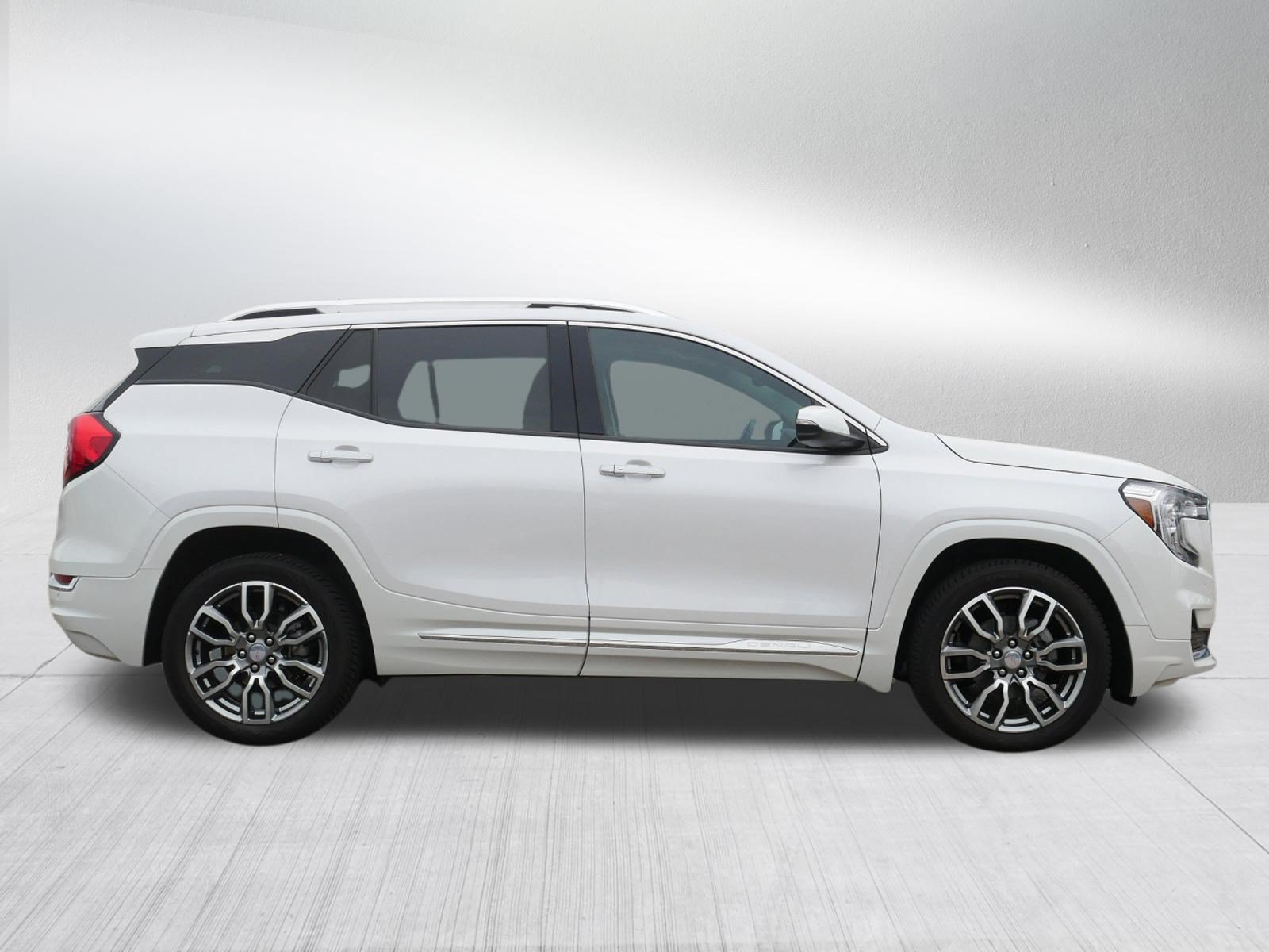 Used 2023 GMC Terrain Denali AWD/4WD image 8