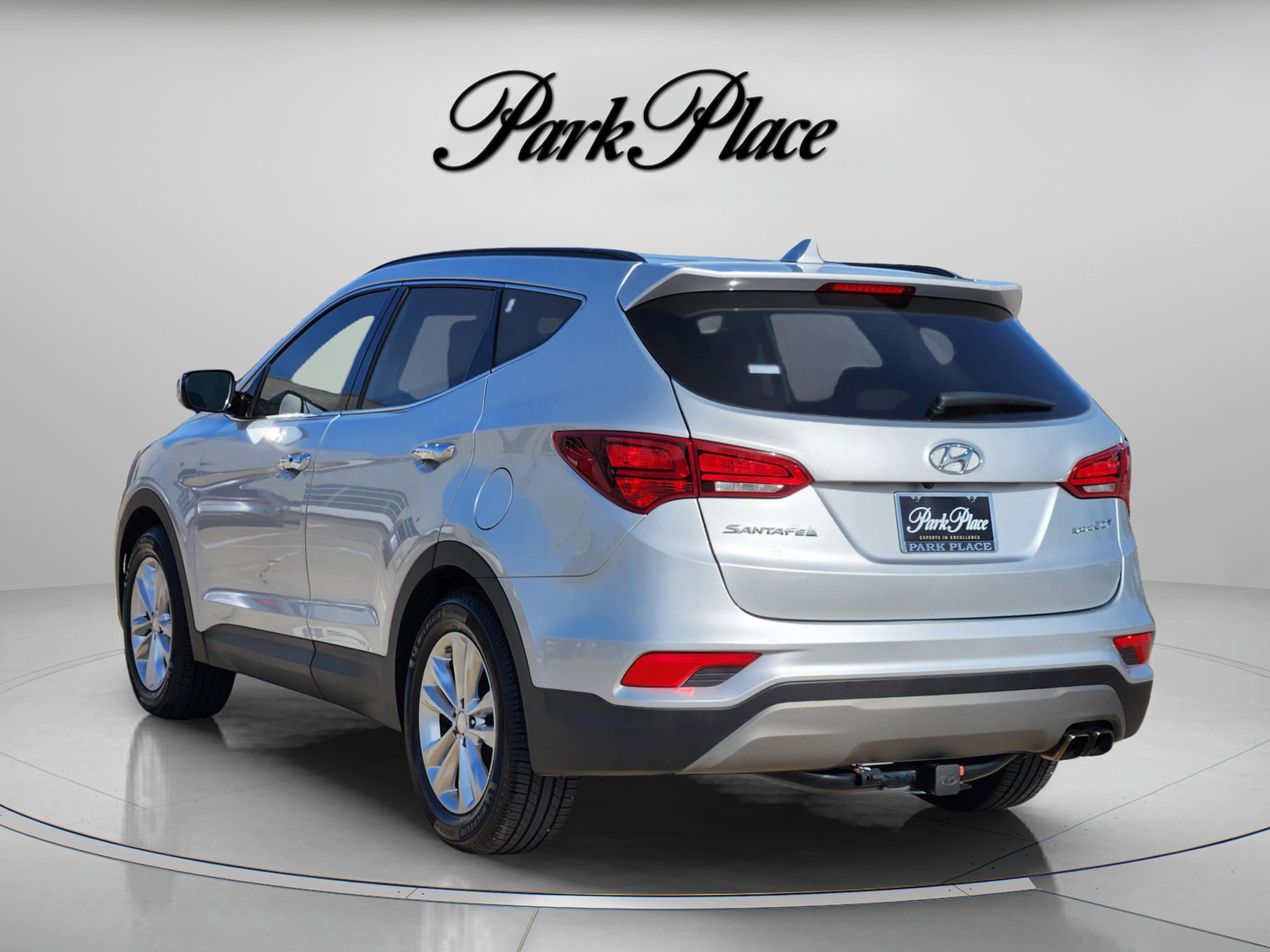 Used 2018 Hyundai Santa Fe Sport 2.0T image 3