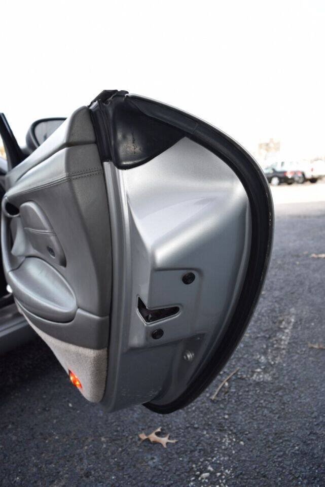 Used 1999 Porsche 911 Cabriolet image 62