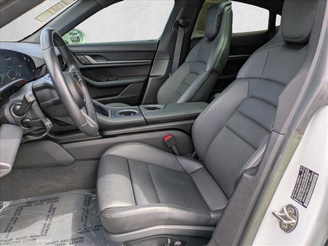 Used 2024 Porsche Taycan image 15
