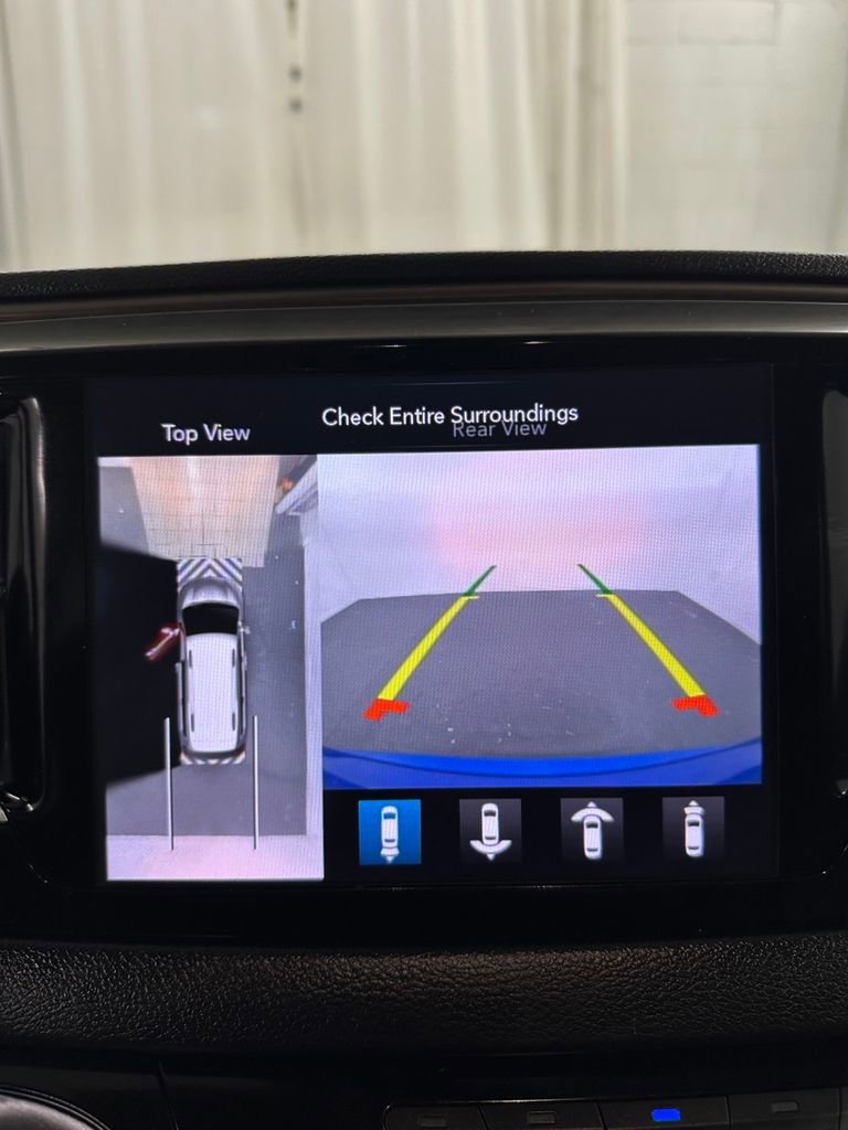 Used 2018 Chrysler Pacifica Touring-L Plus w/ Advanced Safetytec Group image 26