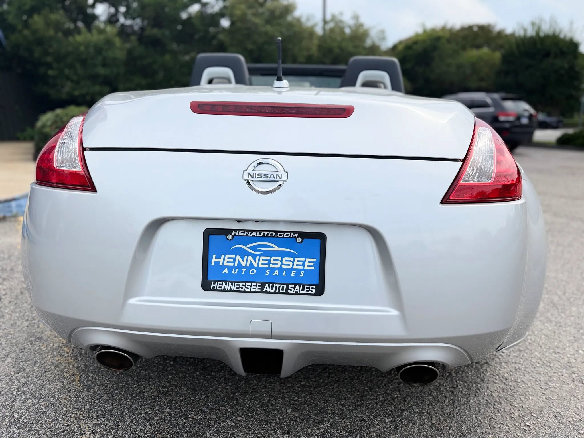 Used 2010 Nissan 370Z Touring w/ Sport Pkg RWD image 16
