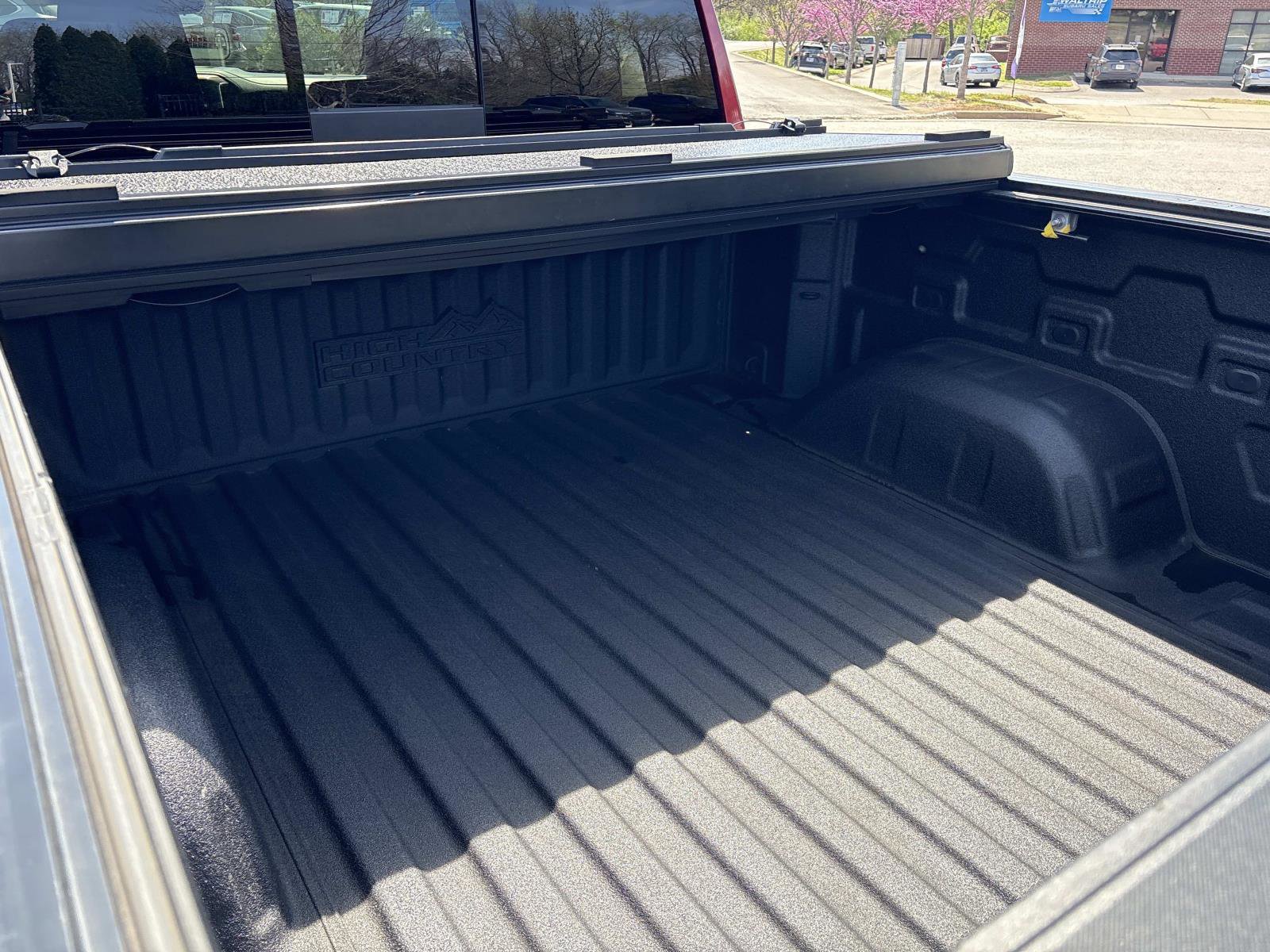 Used 2020 Chevrolet Silverado 1500 High Country w/ Technology Package image 32