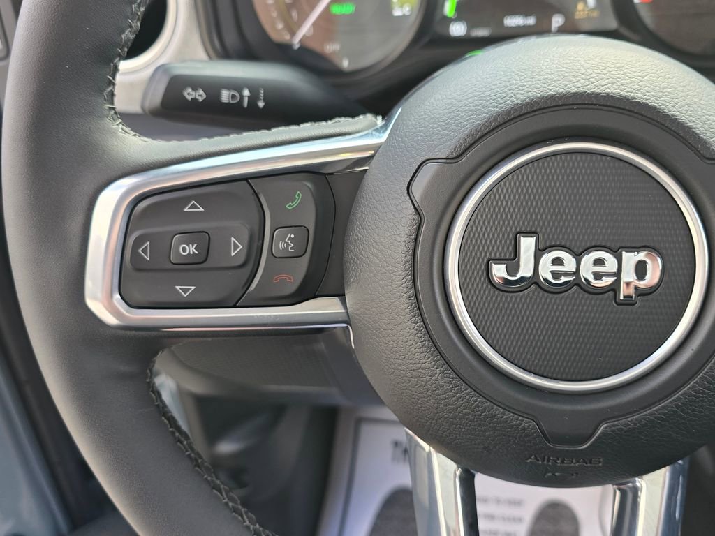 Used 2025 Jeep Wrangler Unlimited Sahara w/ Safety Group image 40