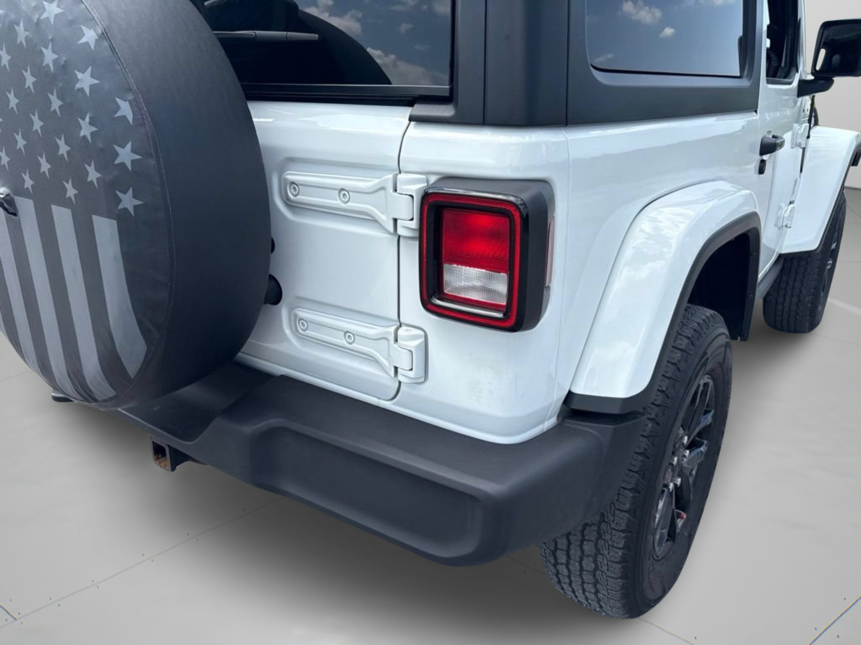 Used 2023 Jeep Wrangler Sport AWD/4WD image 32
