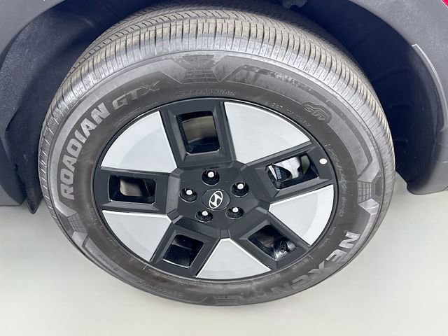 Used 2026 Hyundai Santa Fe SE FWD image 29