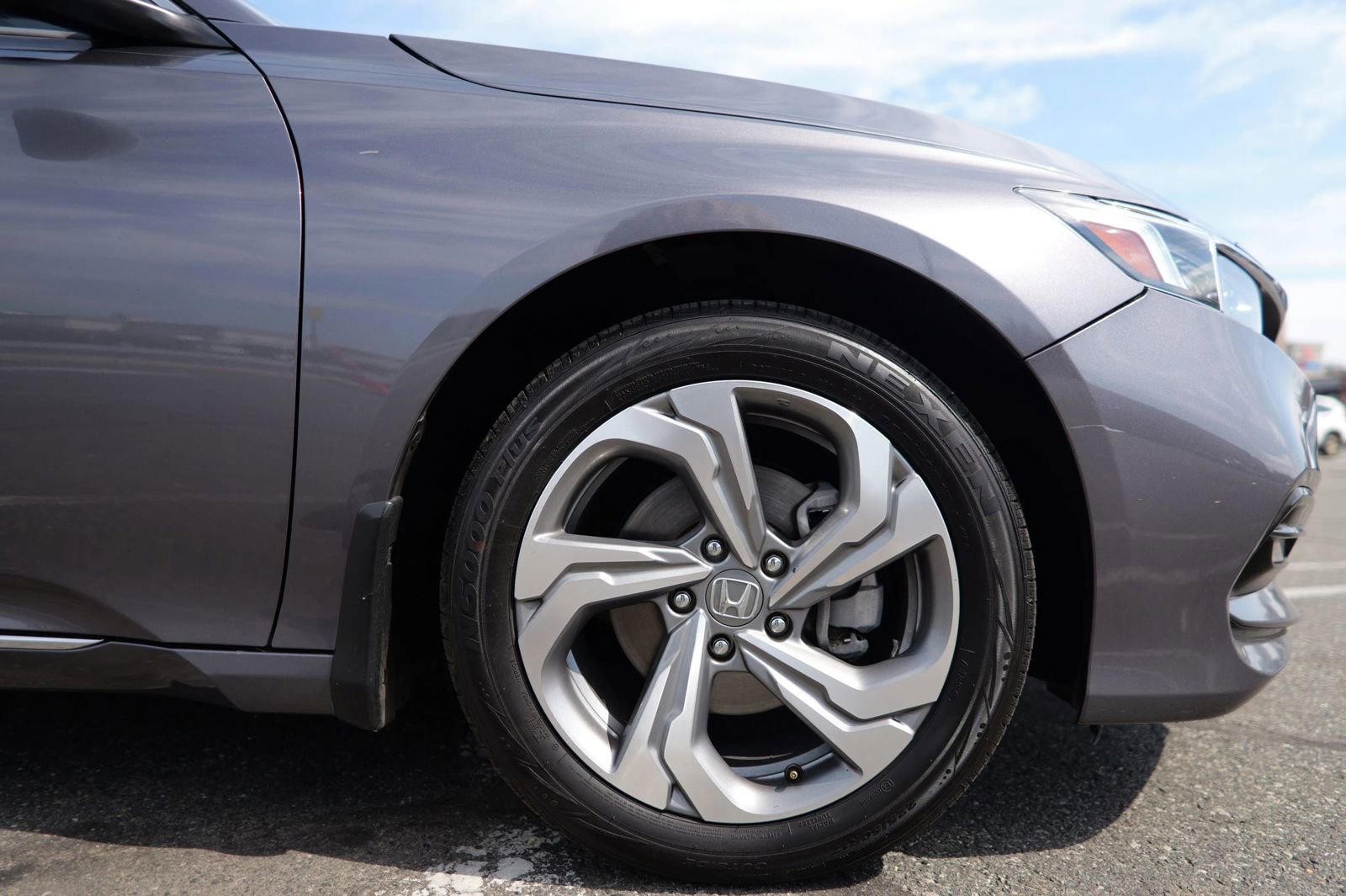 Used 2019 Honda Accord EX image 12