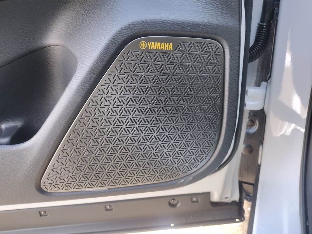 New 2026 Mitsubishi Outlander SE image 21