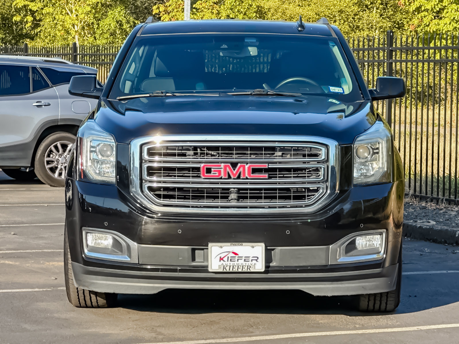 Used 2019 GMC Yukon XL SLT AWD/4WD image 9