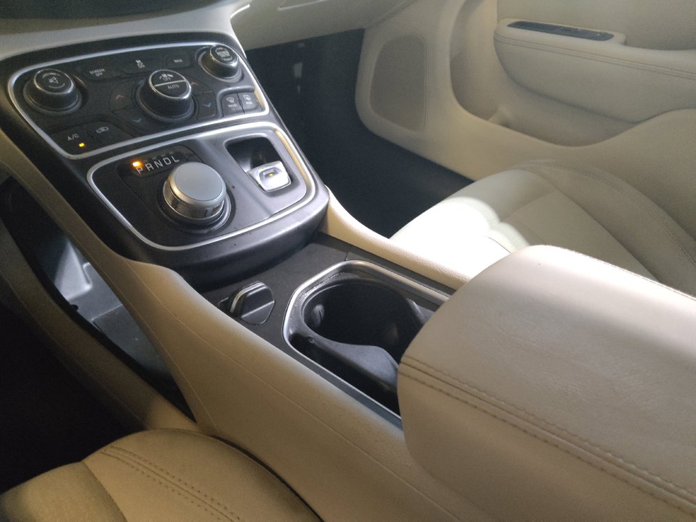 Used 2015 Chrysler 200 Limited w/ Convenience Group FWD image 26