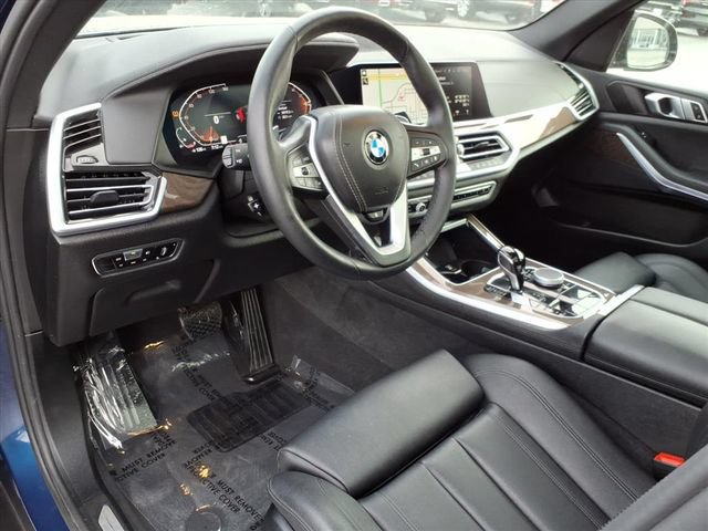 Used 2022 BMW X5 xDrive40i w/ Premium Package AWD/4WD image 3