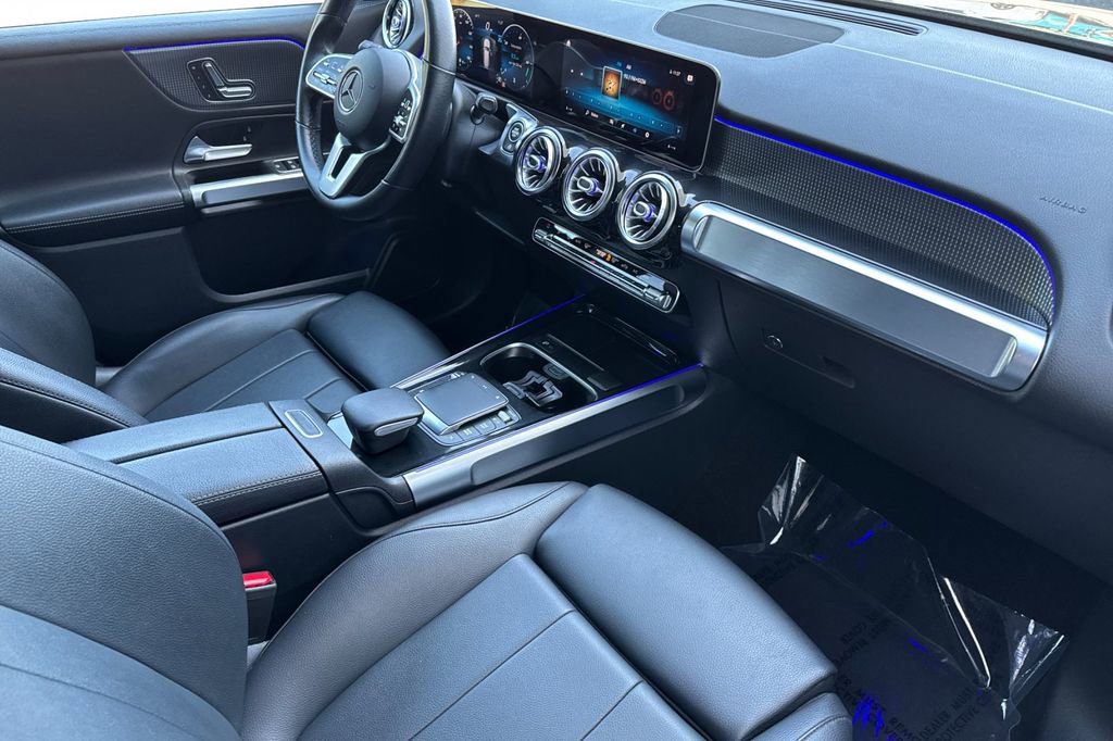 Used 2021 Mercedes-Benz GLB 250 4MATIC image 14