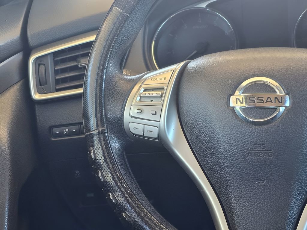 Used 2016 Nissan Rogue S image 40