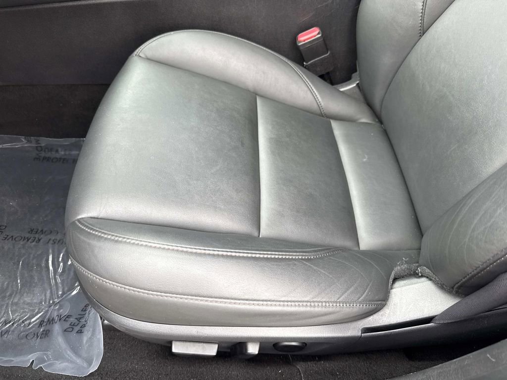 Used 2021 MAZDA MAZDA3 s image 26