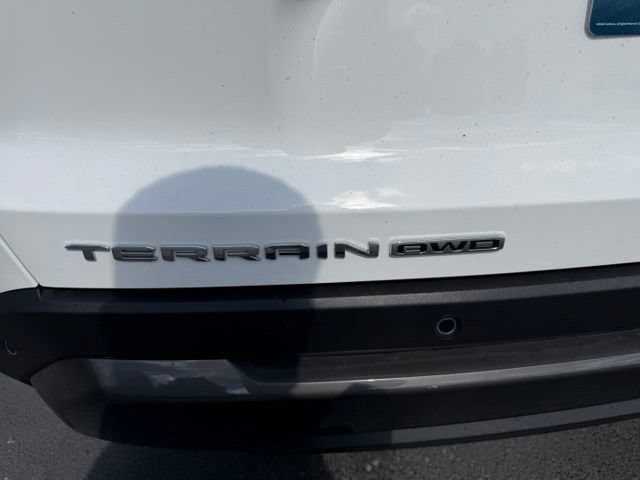 Certified 2025 GMC Terrain Elevation AWD/4WD image 8