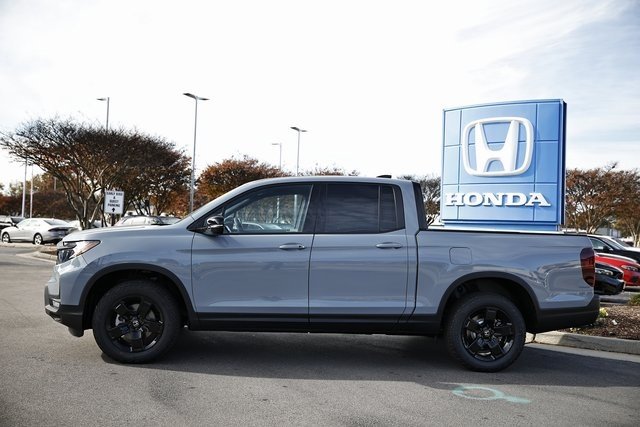 New 2026 Honda Ridgeline Black Edition image 5
