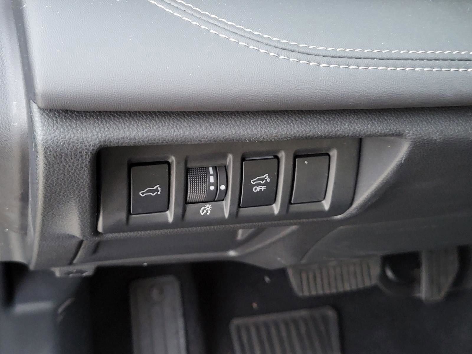 Certified 2025 Subaru Outback Limited image 22