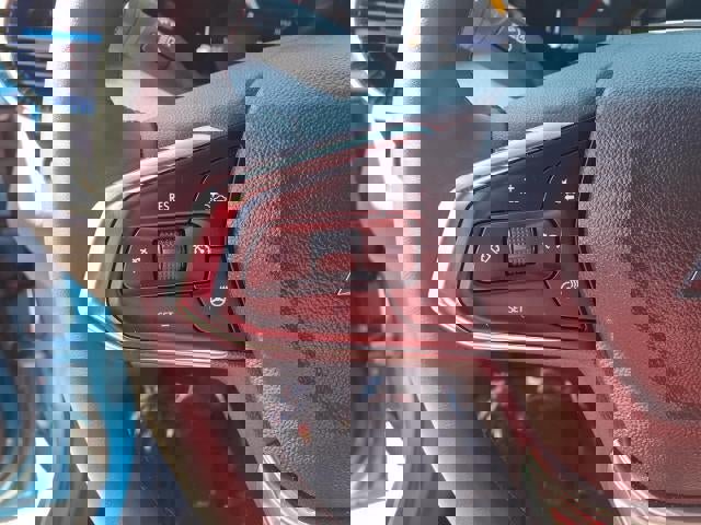 Used 2025 Chevrolet Trax LT w/ LT Convenience Package image 8