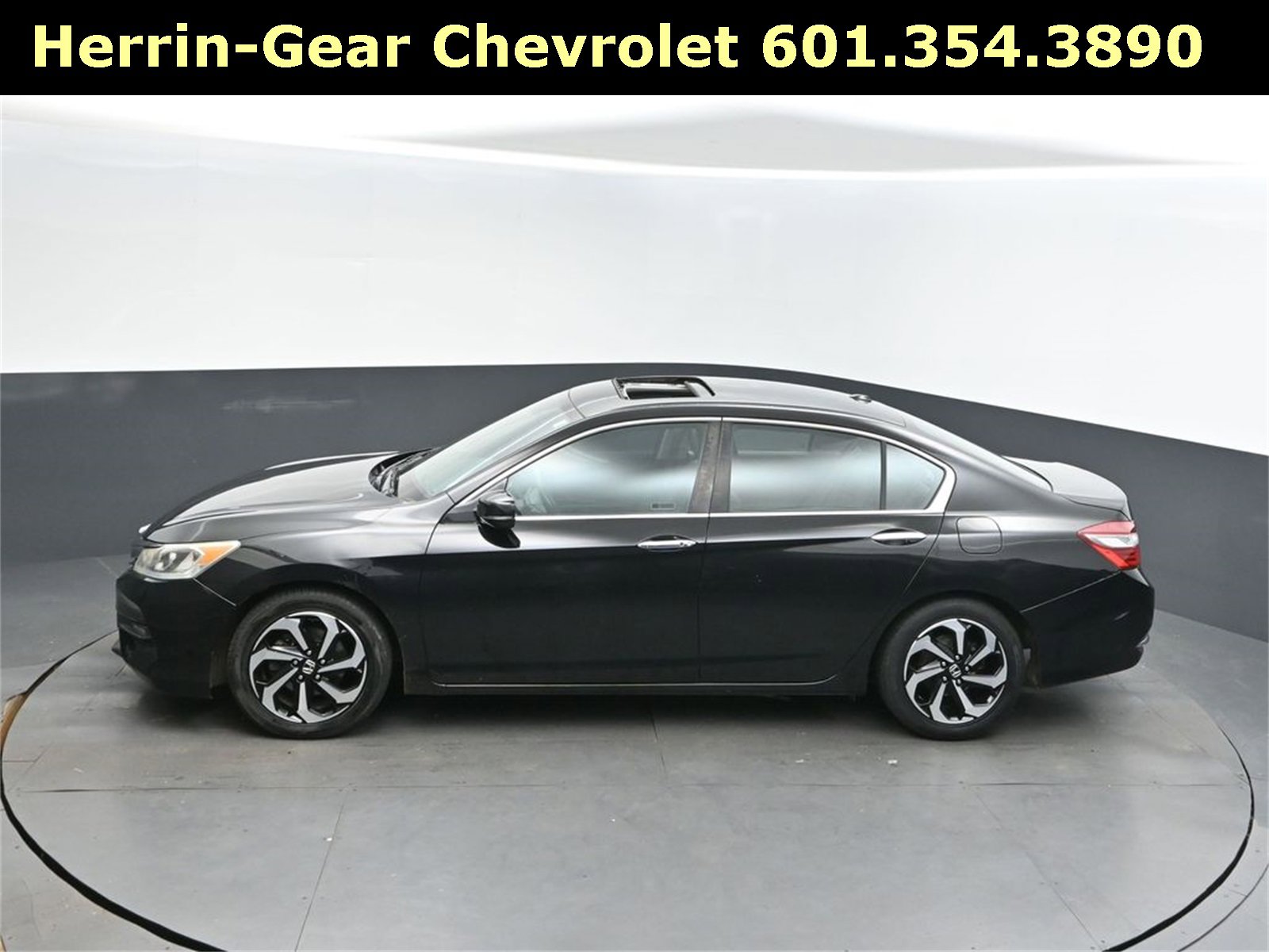 Used 2017 Honda Accord EX-L image 32