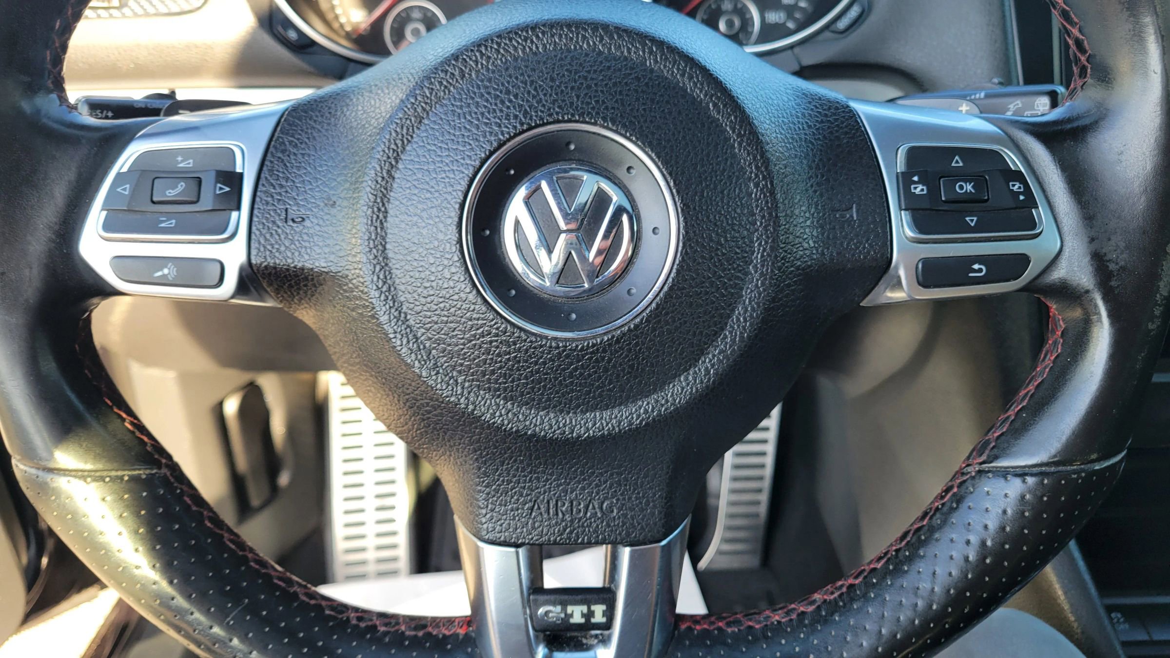 Used 2012 Volkswagen GTI 2-Door FWD image 15