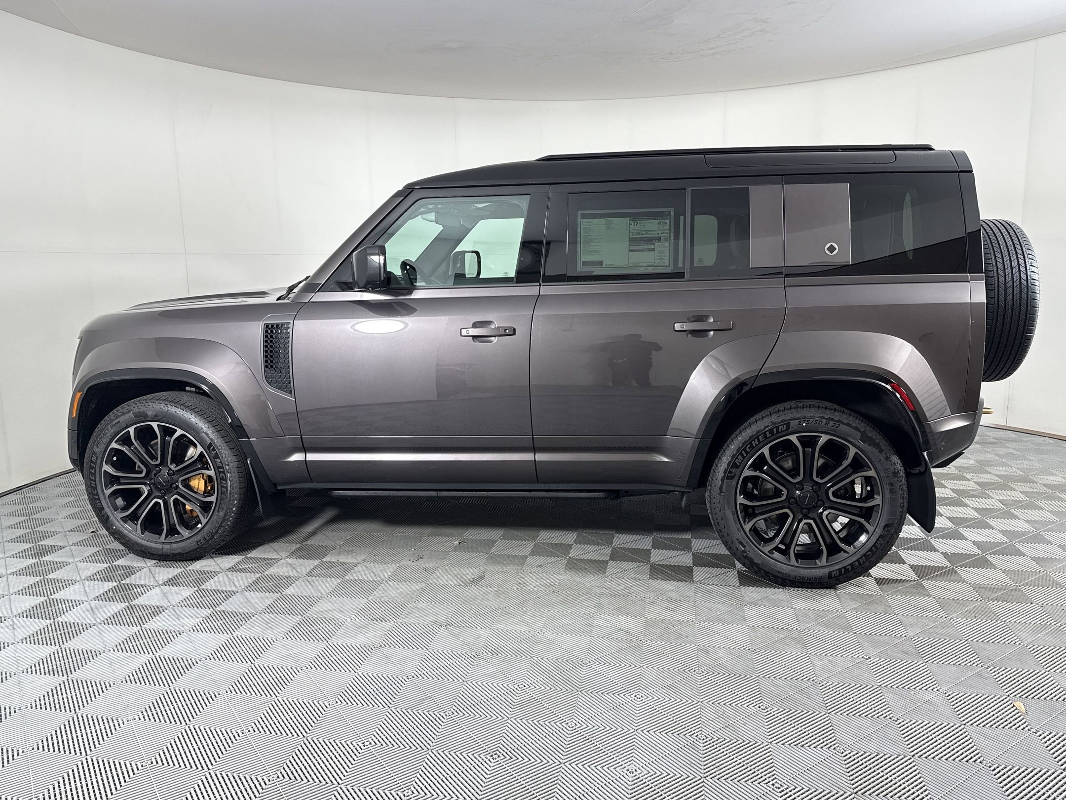 New 2026 Land Rover Defender 110 OCTA image 2