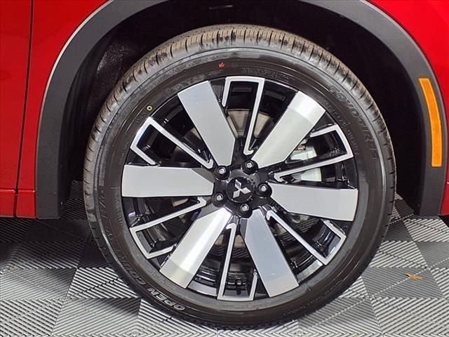 Used 2025 Mitsubishi Outlander SEL image 29
