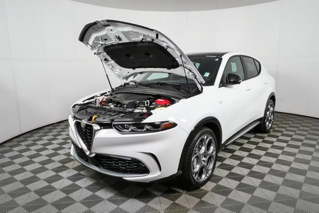 Used 2024 Alfa Romeo Tonale Ti AWD/4WD image 34