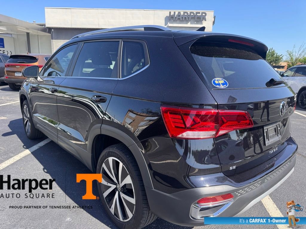 Used 2024 Volkswagen Taos SE FWD image 3