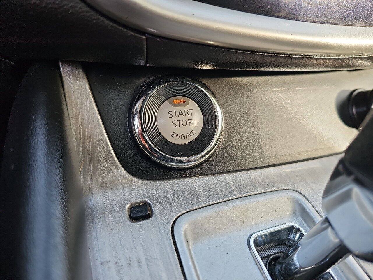Used 2015 Nissan Murano SV w/ Premium Package AWD/4WD image 35