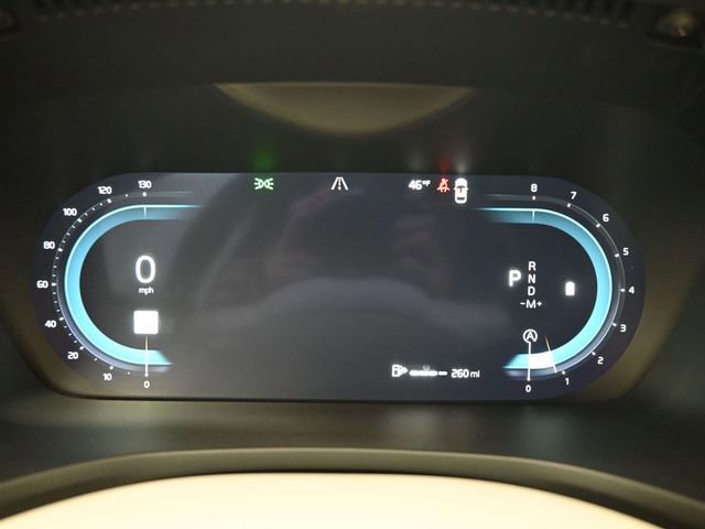 Used 2024 Volvo V60 B5 Cross Country Plus image 26