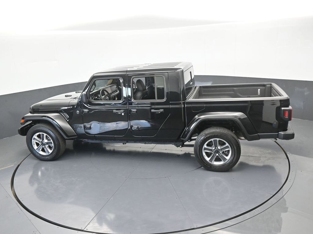 Used 2024 Jeep Gladiator Sport w/ Premium Package image 46