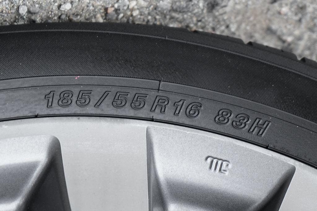 Used 2013 Honda Fit Sport image 36