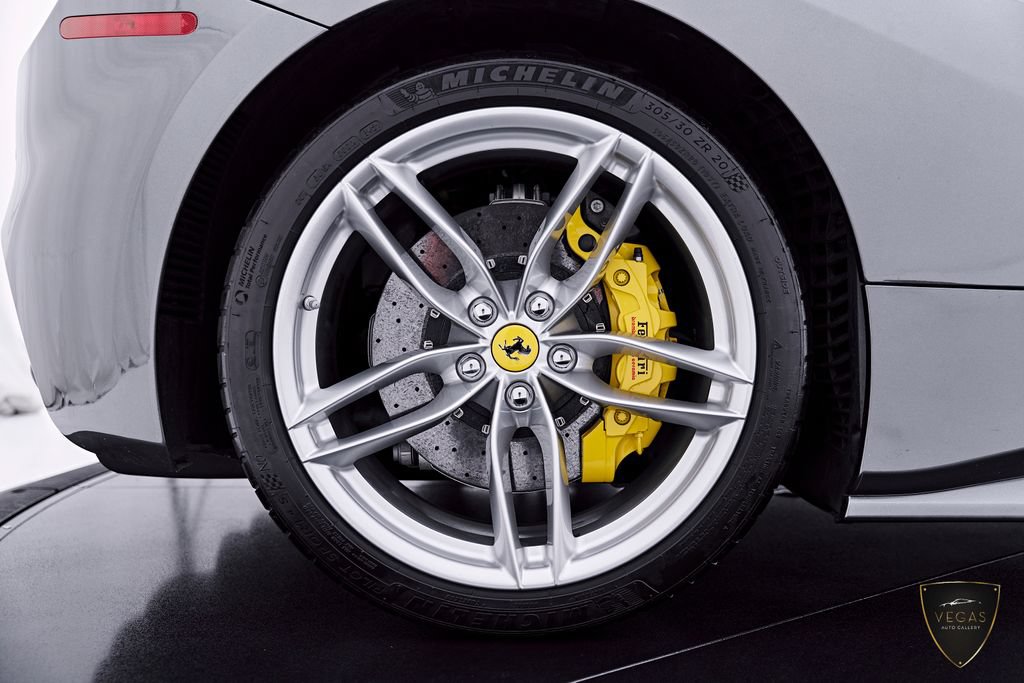 Used 2018 Ferrari 488 GTB RWD image 37