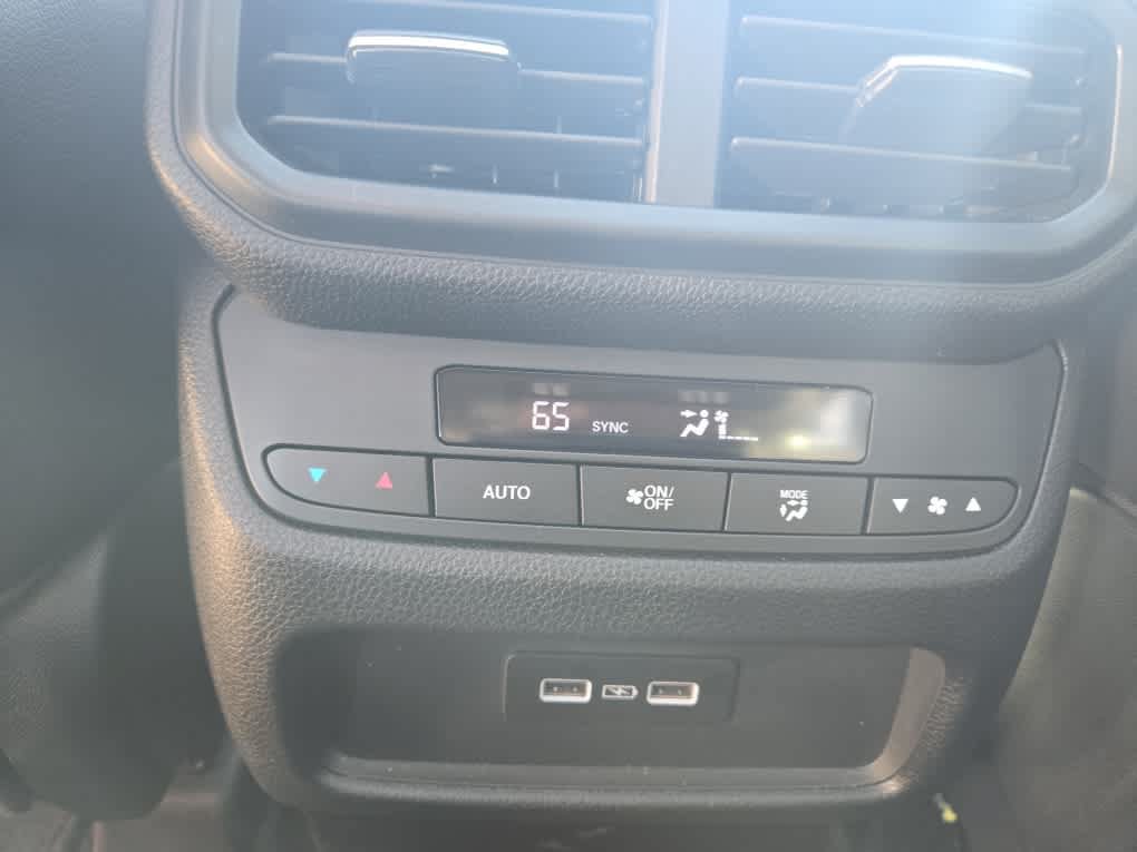 Certified 2023 Honda Pilot Touring image 52