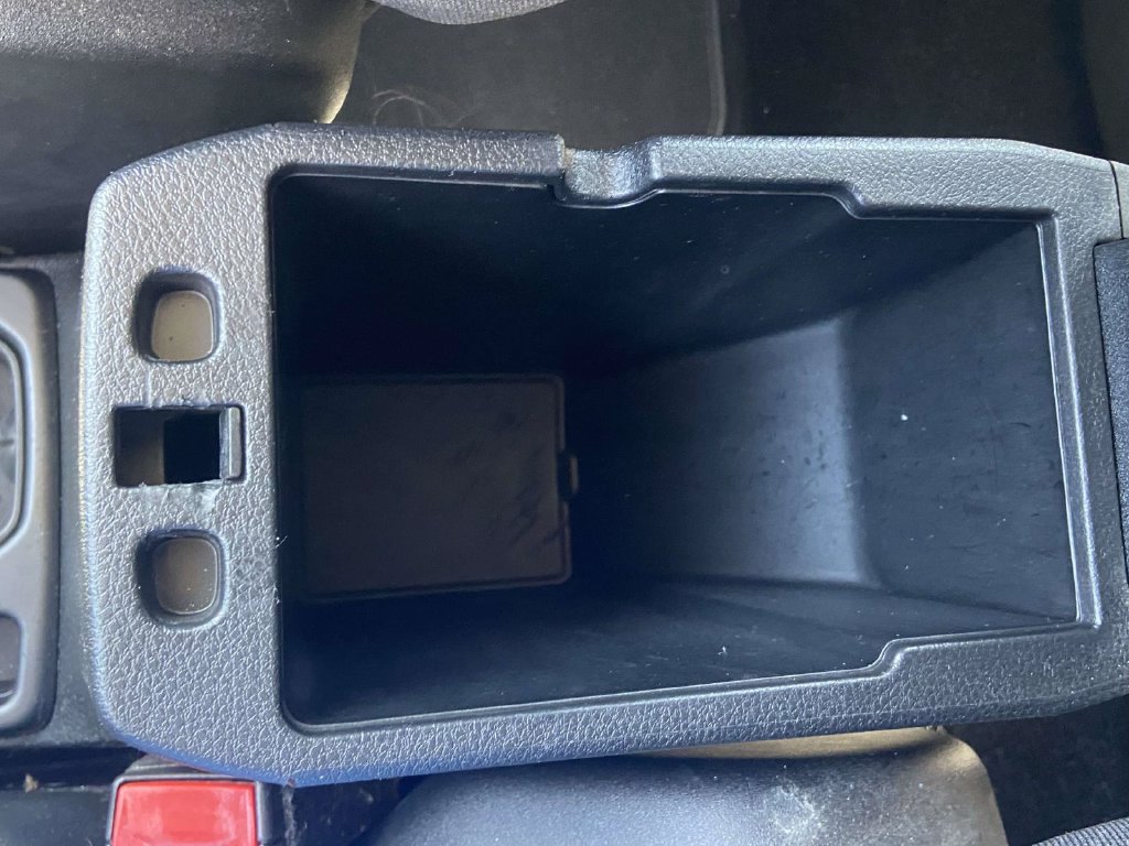 Used 2018 Jeep Renegade Altitude w/ Advanced Technology Group FWD image 28