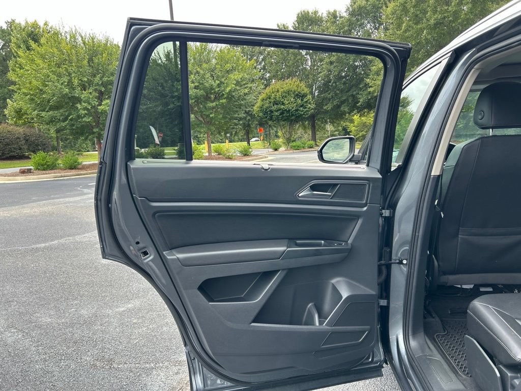 Used 2019 Volkswagen Atlas SEL FWD image 38