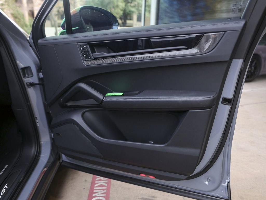 Certified 2026 Porsche Cayenne Turbo GT image 31