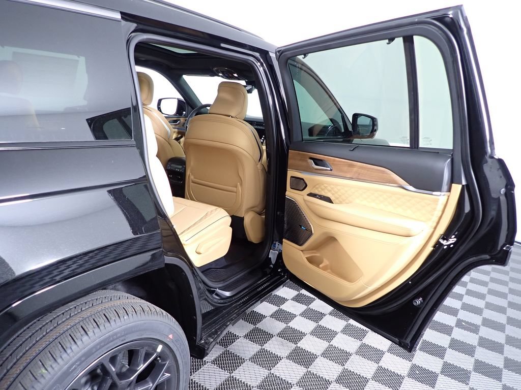 New 2026 Jeep Grand Cherokee L Summit w/ Obsidian Package AWD/4WD image 40