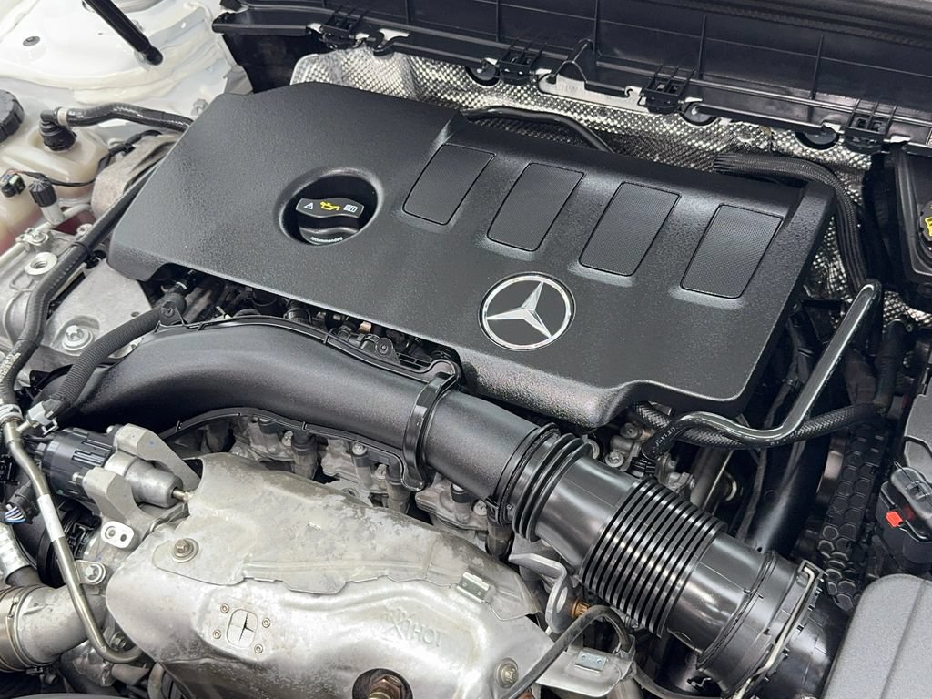 Used 2023 Mercedes-Benz GLB 250 4MATIC w/ Premium Package image 63