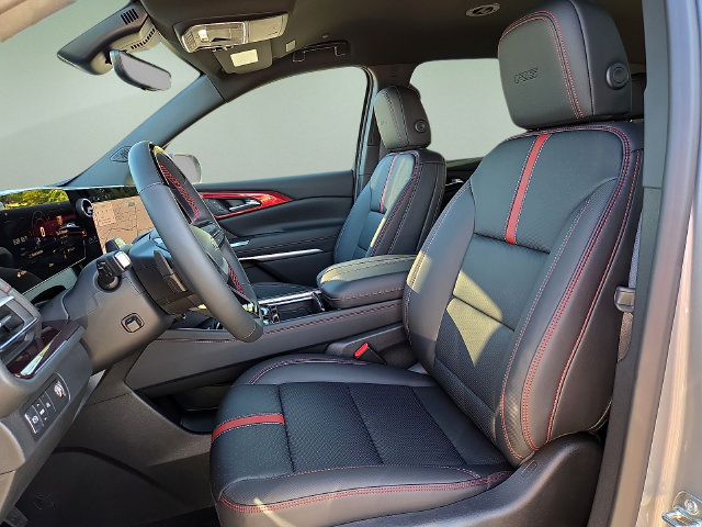 New 2026 Chevrolet Traverse RS w/ LPO, Floor Liner Package FWD image 16