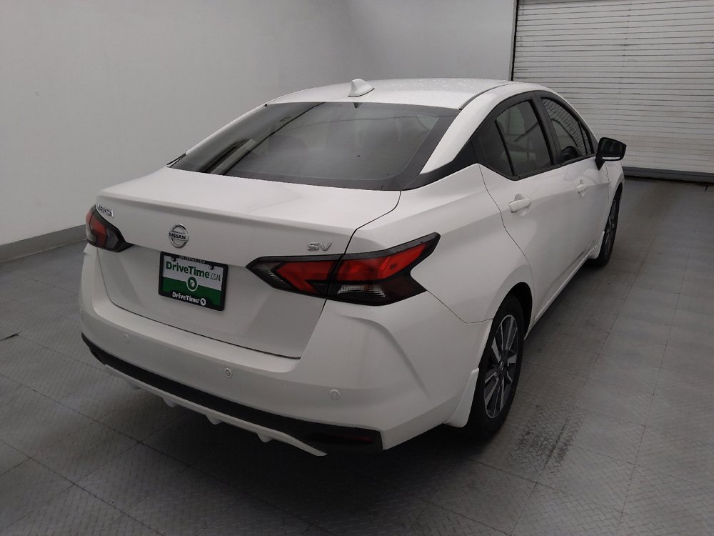 Used 2022 Nissan Versa SV w/ Trunk Package FWD image 9