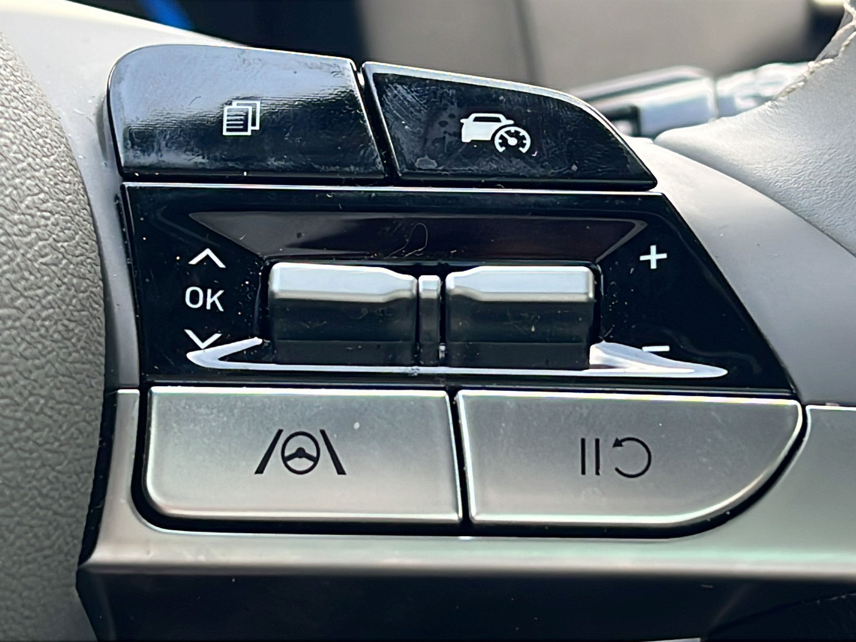 Certified 2025 Hyundai Elantra Sport FWD image 19