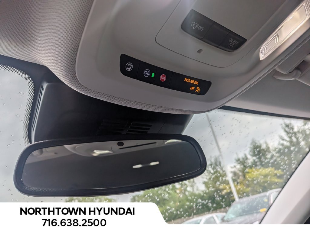 Used 2025 Buick Envision Sport Touring AWD/4WD image 20