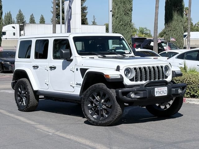 Used 2025 Jeep Wrangler Unlimited Sahara AWD/4WD image 2