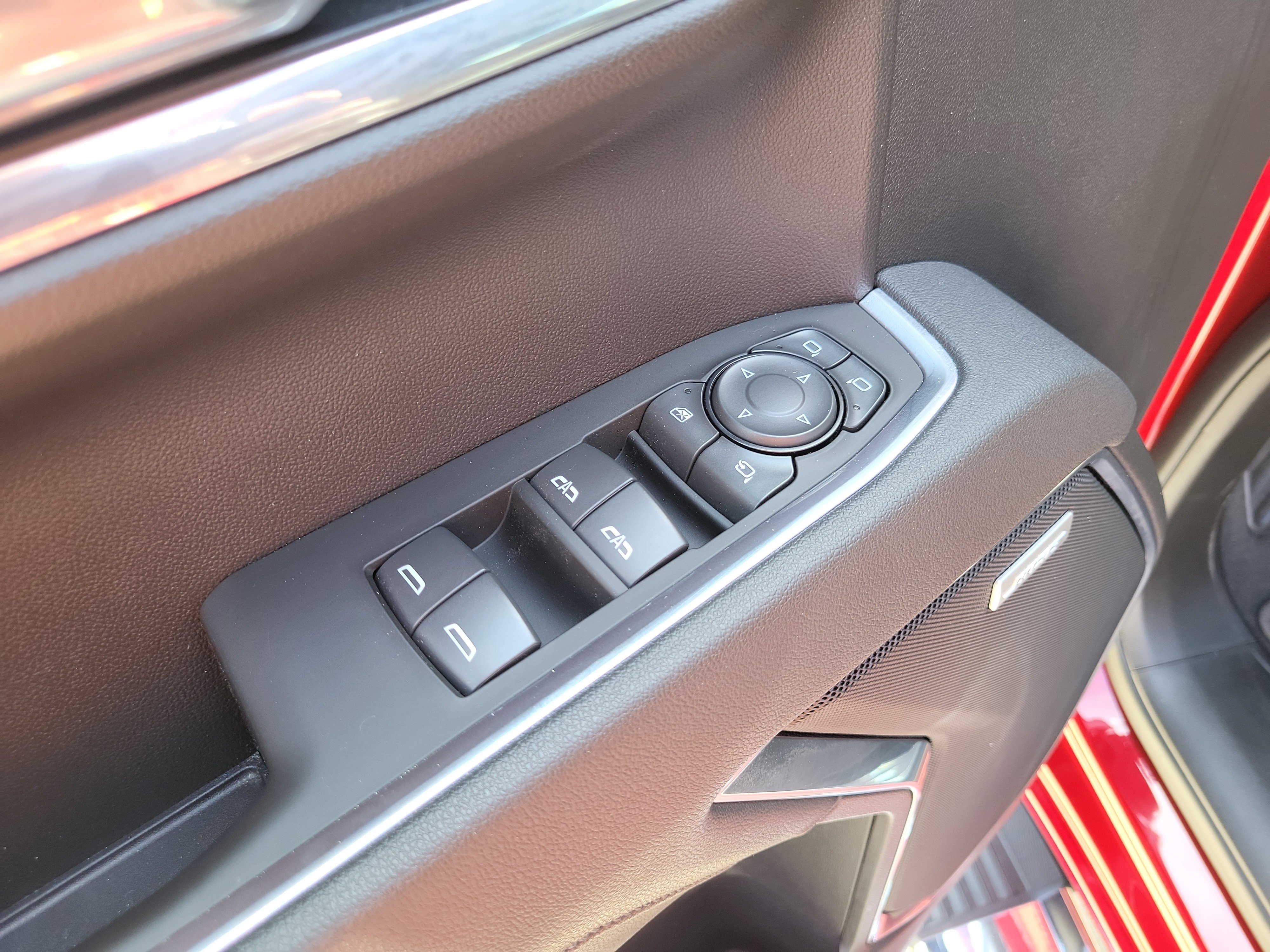 Used 2025 GMC Sierra 1500 SLT image 16