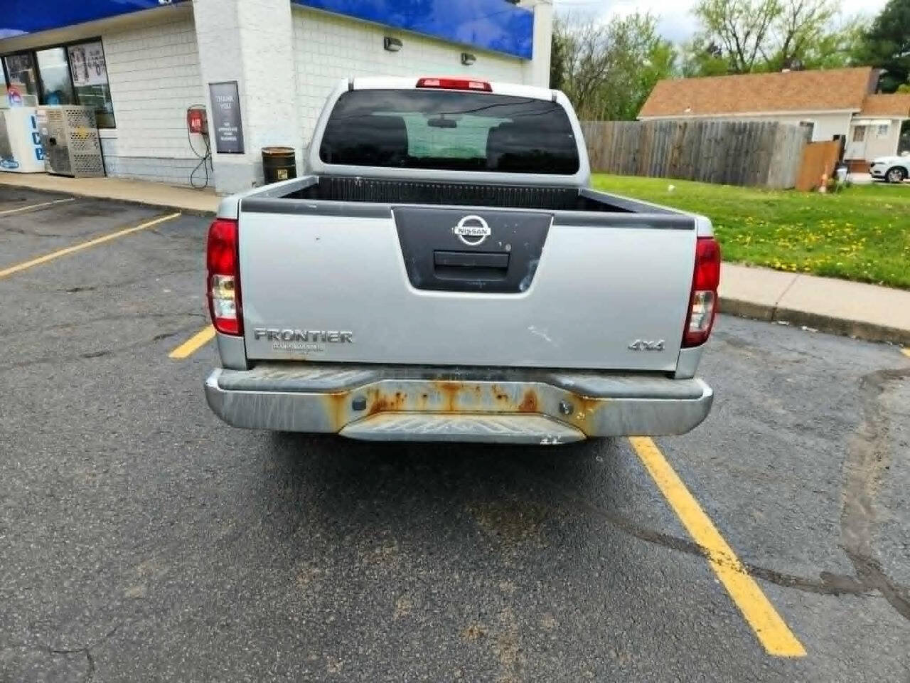 Used 2011 Nissan Frontier S AWD/4WD image 5