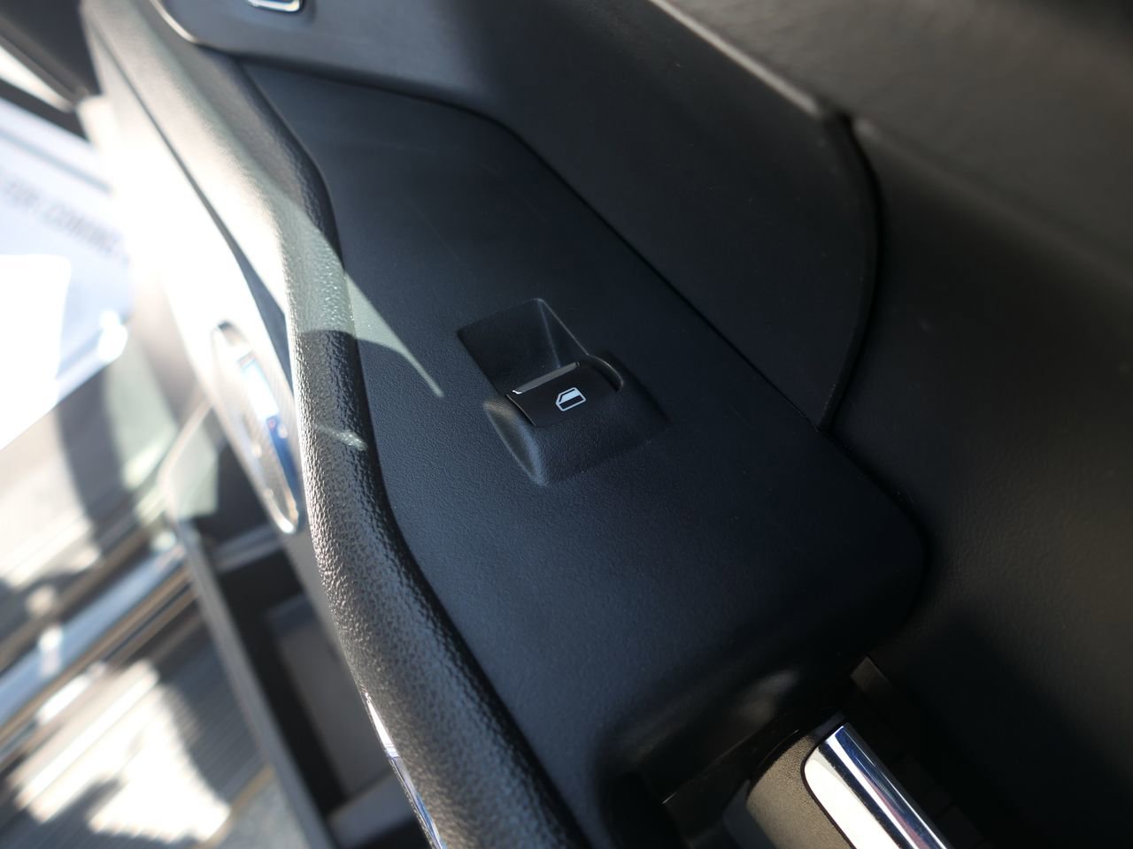 Used 2024 Ford Expedition Max XLT image 25