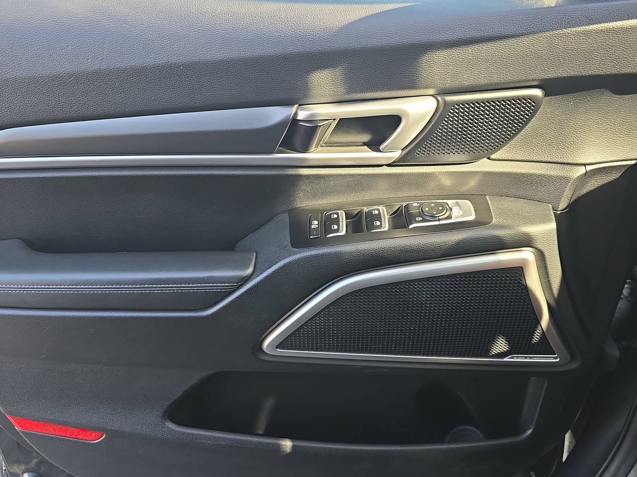 Used 2020 Kia Telluride LX FWD image 23