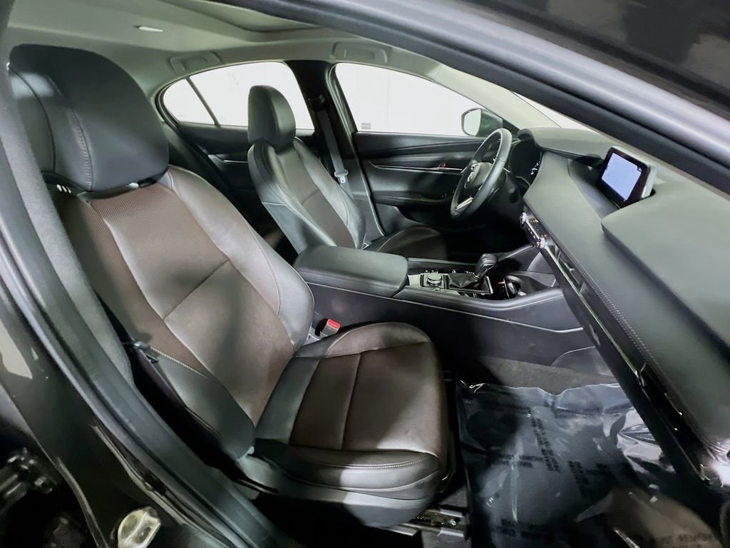 Used 2022 MAZDA MAZDA3 s image 24